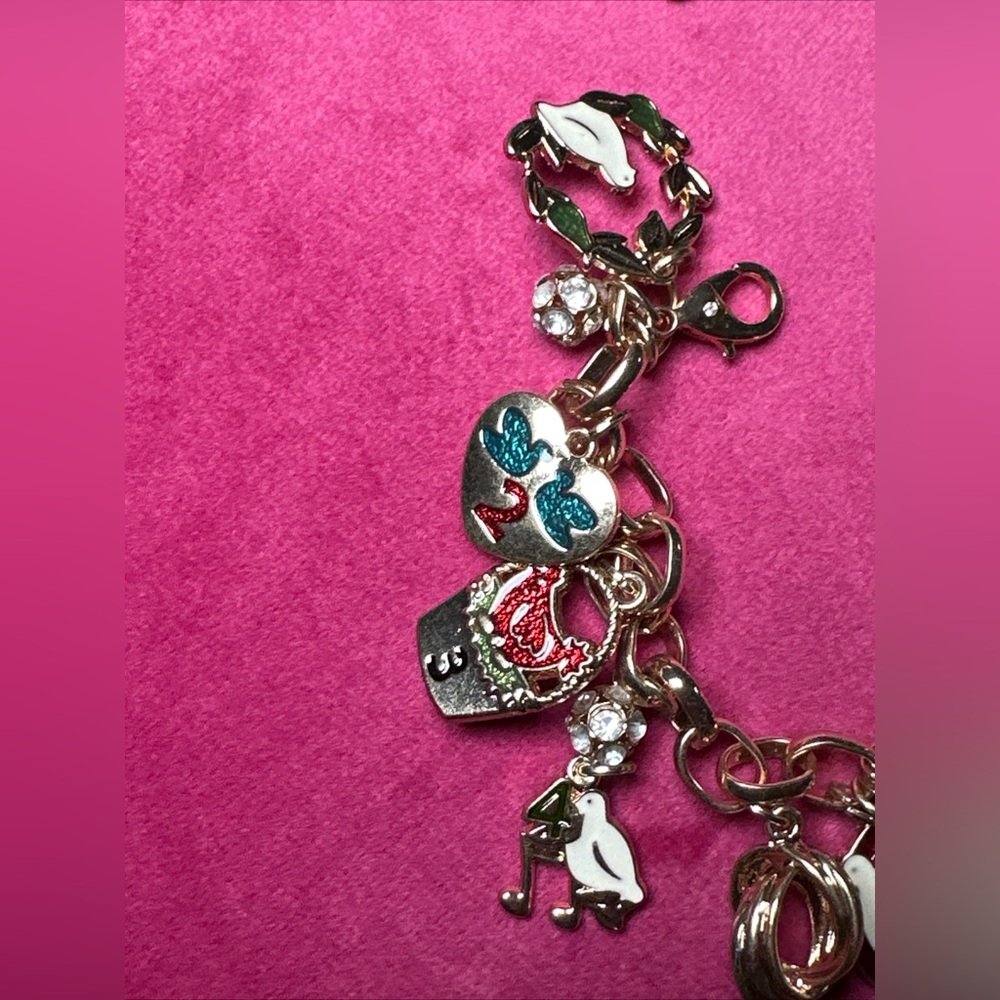 🛍️soldHoliday Gold Plated '12 Days of Christmas'  Charm Bracelet OS 0679 P - Picture 3 of 13